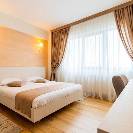 Hotel Bulevard Râmnicu Vâlcea Kültér fotó