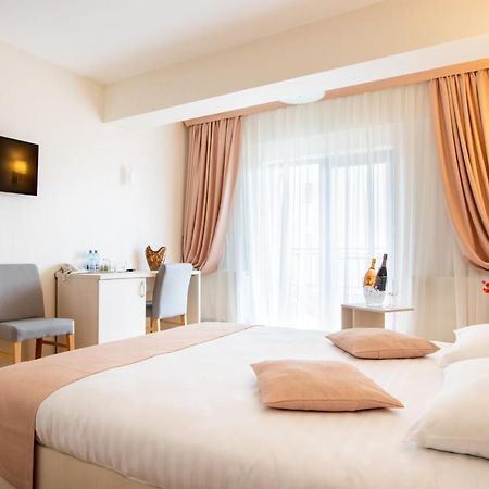 Hotel Bulevard Râmnicu Vâlcea Kültér fotó