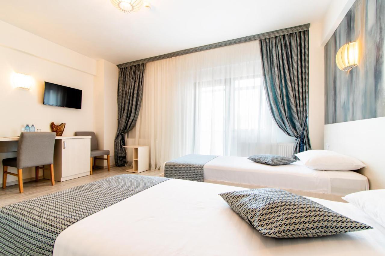 Hotel Bulevard Râmnicu Vâlcea Kültér fotó