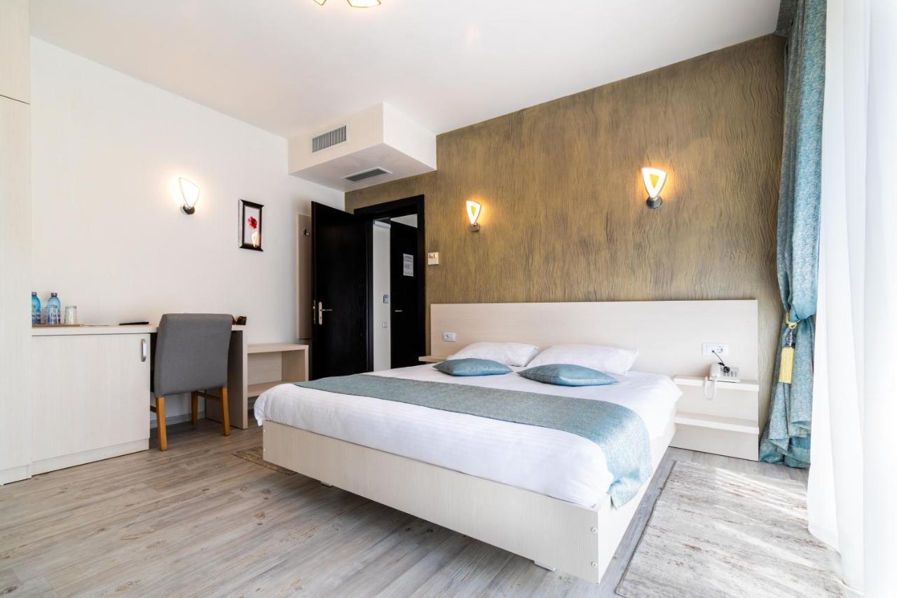Hotel Bulevard Râmnicu Vâlcea Kültér fotó