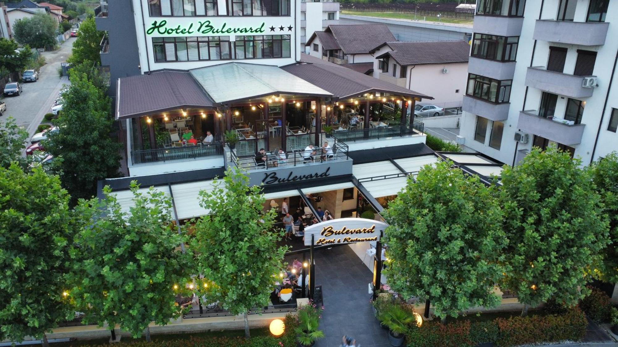 Hotel Bulevard Râmnicu Vâlcea Kültér fotó