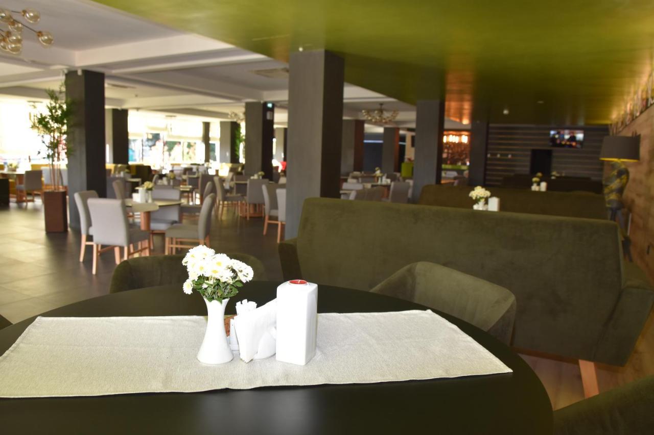 Hotel Bulevard Râmnicu Vâlcea Kültér fotó
