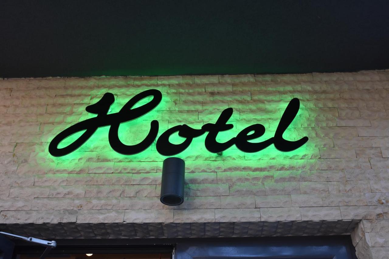Hotel Bulevard Râmnicu Vâlcea Kültér fotó